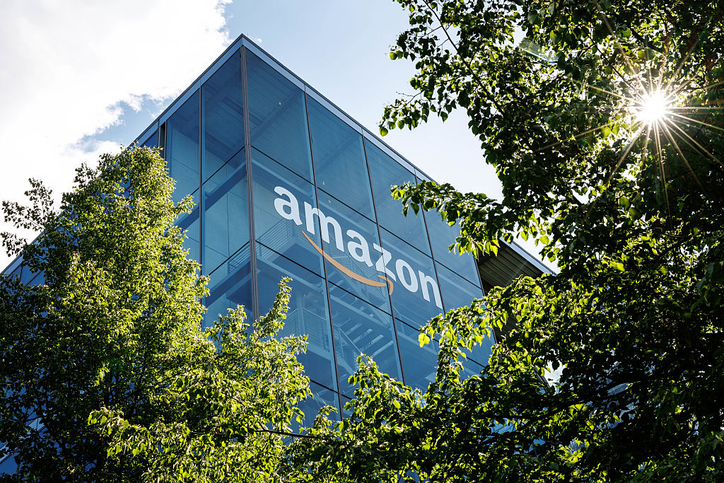 Amazon zaciąga gigantyczny kredyt na rozwój AI.