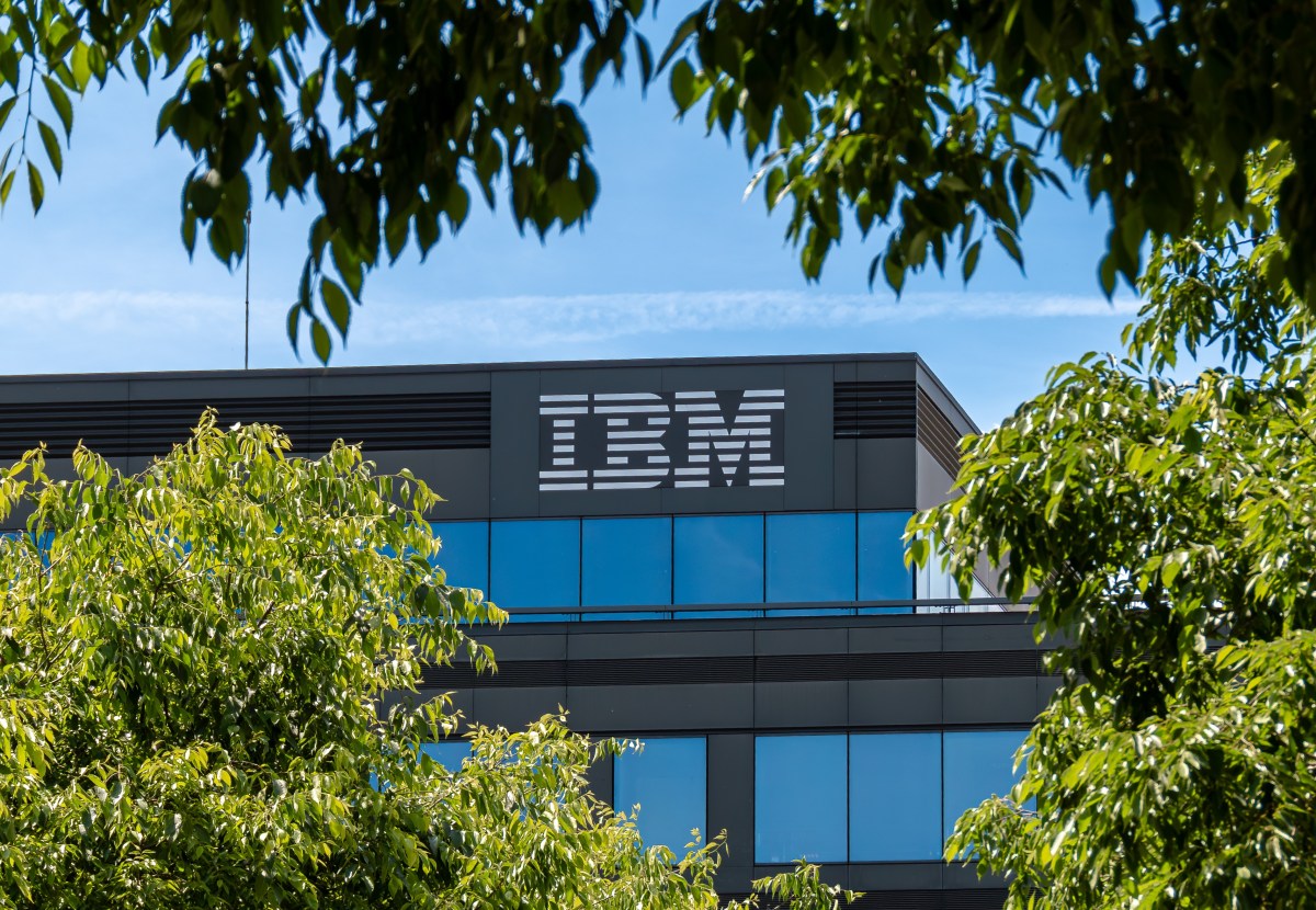 Były szef cyberbezpieczeństwa IBM oskarża firmę o ukrywanie ataków hakerskich.