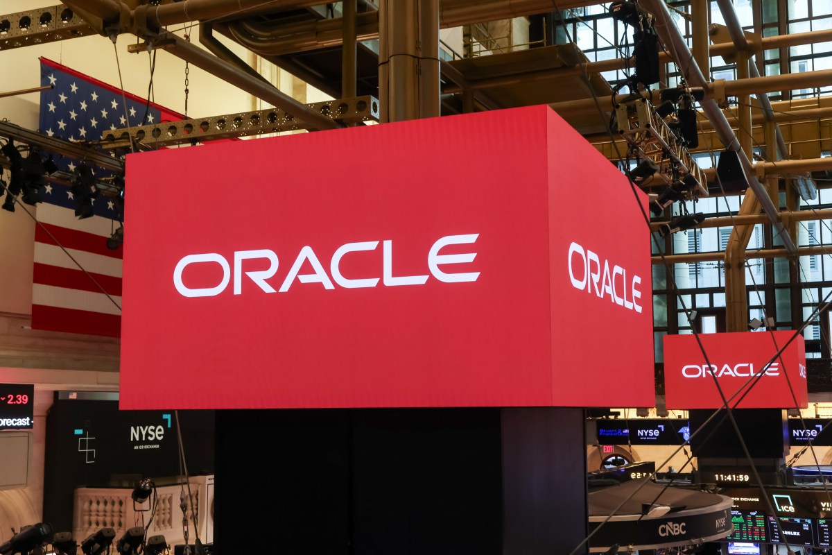 Krytyczne zagrożenie w systemie Oracle PeopleSoft: grupa hakerów wykorzystuje lukę.