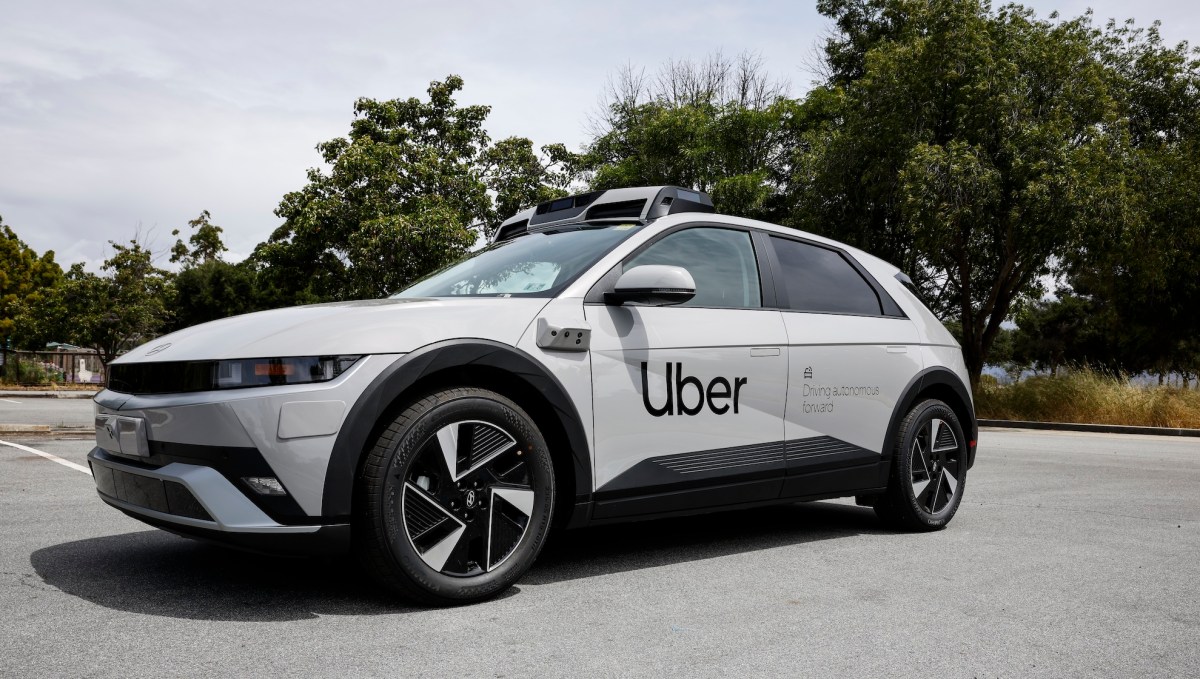 Uber zbiera dane do rozwoju autonomicznych pojazdów.