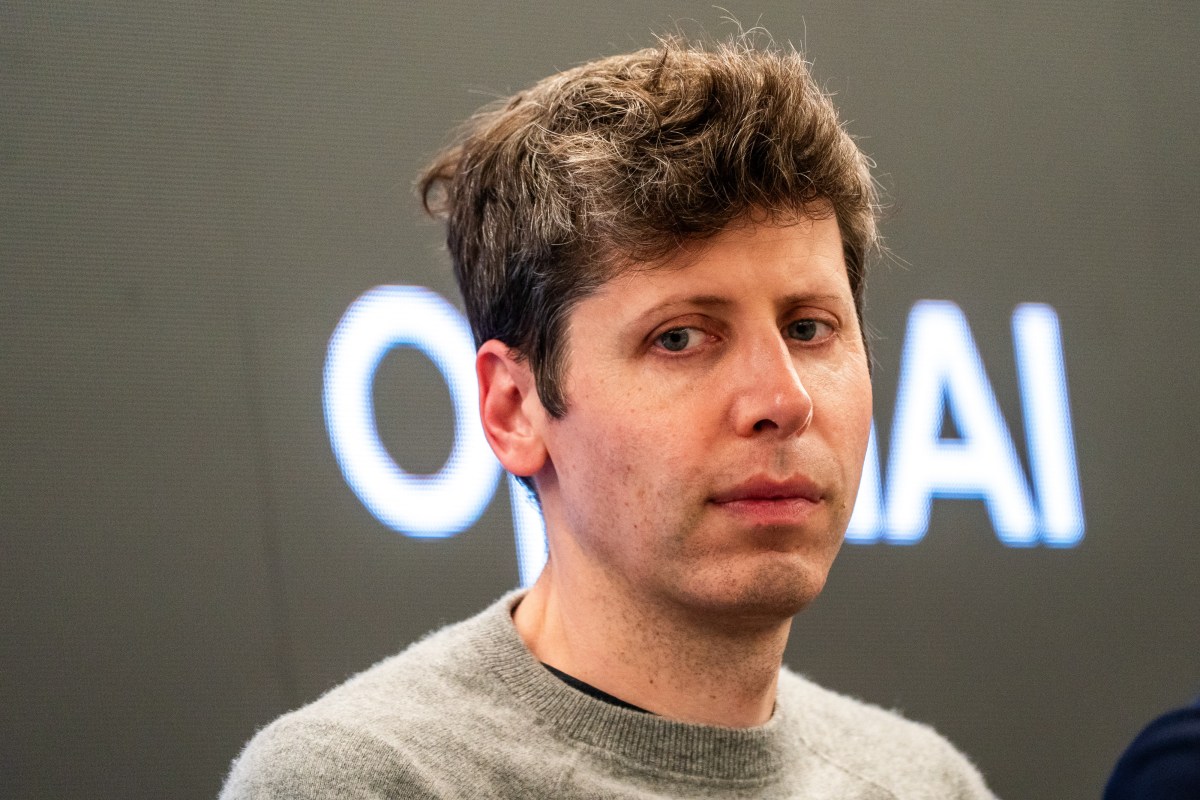 Apple ściga OpenAI o poufne informacje.
